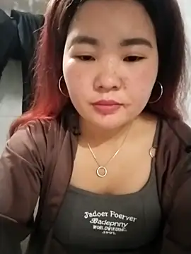 lylylove online show from March 19, 2026, 11:09 pm