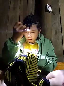 Ngocmi909 online show from March 15, 2026, 1:39 pm