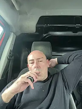 Richmcgee online show from May 20, 2026, 9:48 am