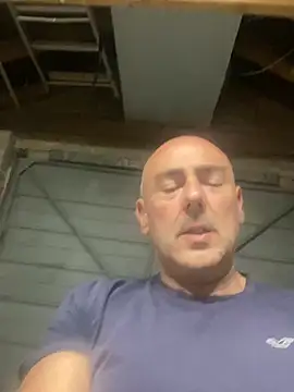 Richmcgee online show from June 8, 2026, 7:47 pm