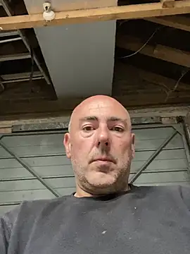 Richmcgee online show from June 9, 2026, 7:25 pm