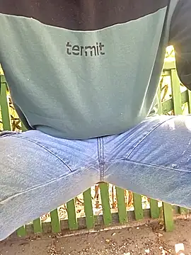 ZeoNVi online show from April 14, 2026, 3:01 am