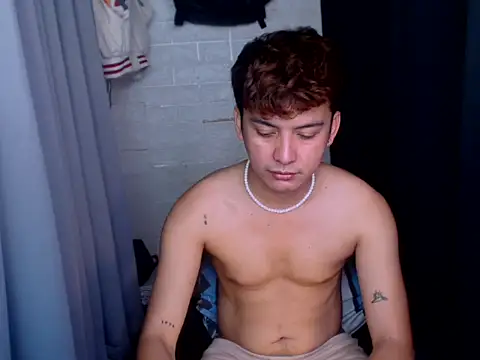Snapshot of Tempting_jon chatting on July 14, 2026, 5:01 am Tempting jon online show from July 14, 2026, 5:01 am