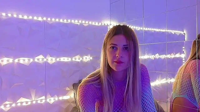 Aishha  online show from September 29, 2025, 5:12 am