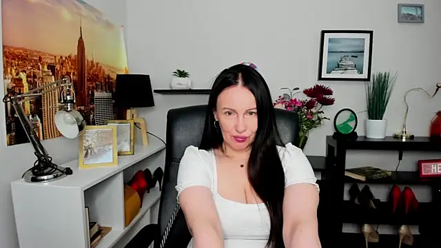 Velvet Jasmine online show from September 16, 2025, 5:41 am