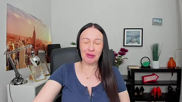 Velvet Jasmine online show from October 6, 2025, 5:27 am