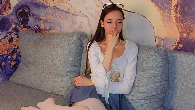 BerryTeen online show from October 7, 2025, 7:27 am