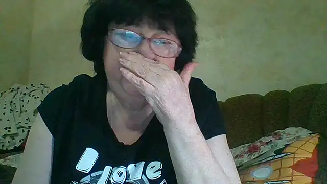 MilaSky5303 online show from November 10, 2025, 2:49 pm