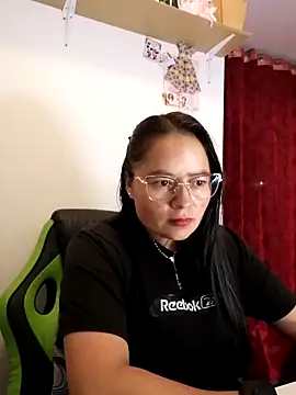 Daliz Leon online show from October 9, 2025, 2:09 am