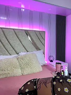 bellalumi online show from September 14, 2025, 11:42 am