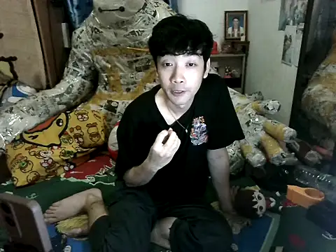 moaman190 online show from October 9, 2025, 4:49 pm