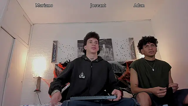 Adan Oriol online show from October 30, 2025, 3:30 am