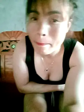 Maymay0033 online show from September 17, 2025, 11:39 pm