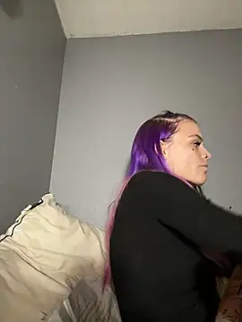 ittybittymeryssa online show from November 11, 2025, 8:42 pm