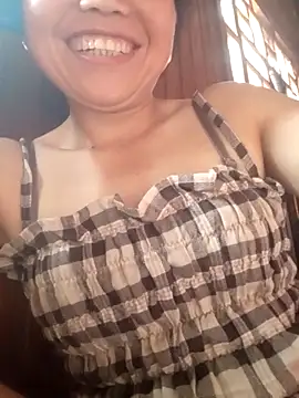  YooY  online show from September 14, 2025, 3:05 am