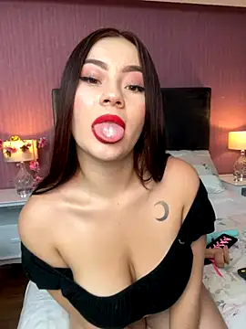 Snapshot of Alahia_Monroe chatting on October 10, 2025, 7:35 pm Alahia Monroe online show from October 10, 2025, 7:35 pm