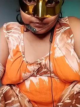 mimi87hoty online show from June 18, 2026, 4:44 pm