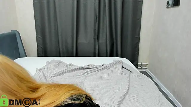 Sylvia Ortiz online show from October 19, 2025, 1:06 am