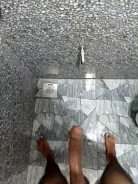 SHIFT1234 online show from April 13, 2026, 5:02 am