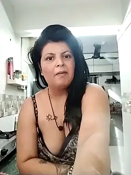 Snapshot of Jann_Riya333 chatting on June 26, 2026, 7:13 am Jann Riya333 online show from June 26, 2026, 7:13 am