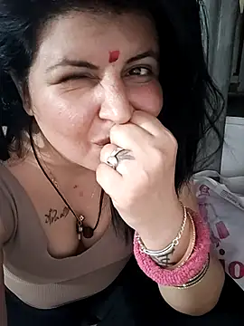 Snapshot of Jann_Riya333 chatting on August 1, 2026, 3:55 pm Jann Riya333 online show from August 1, 2026, 3:55 pm