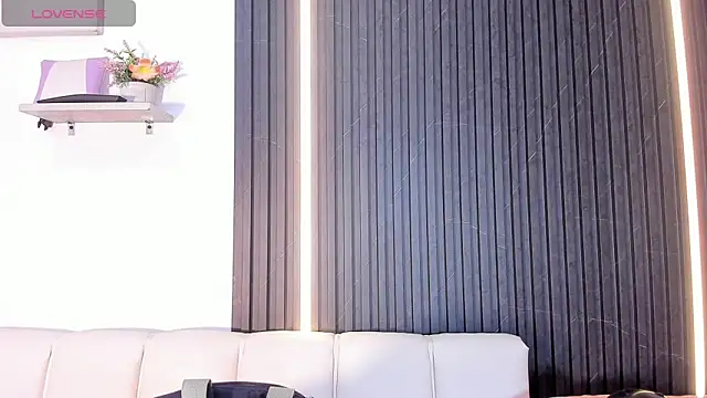 Gabrielaa Miller  online show from September 30, 2025, 7:41 pm