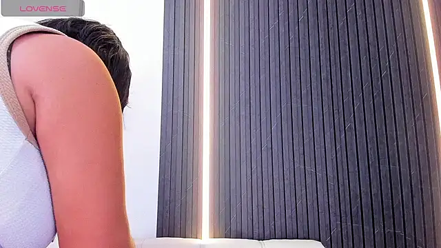 Gabrielaa Miller  online show from October 1, 2025, 7:53 pm