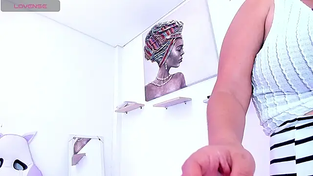 Gabrielaa Miller  online show from November 12, 2025, 8:08 pm