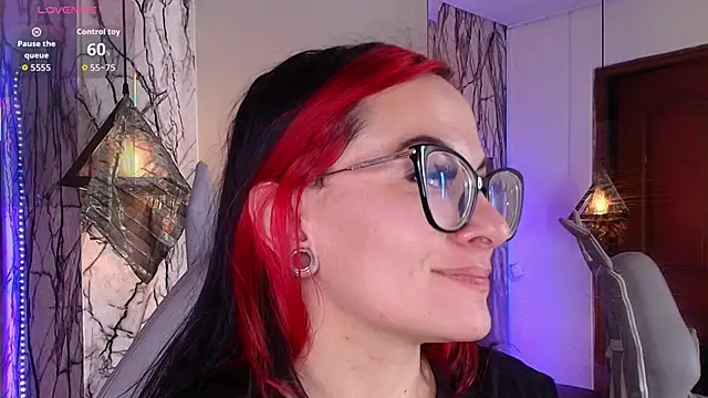 Snapshot of Zami_Escobar_of chatting on March 1, 2026, 5:26 pm Zami Escobar of online show from March 1, 2026, 5:26 pm