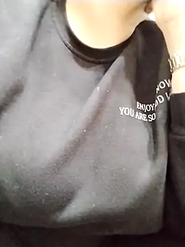 lilyan12 online show from March 26, 2026, 3:06 pm