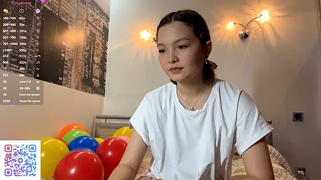 KiraVelvet online show from September 13, 2025, 10:26 am
