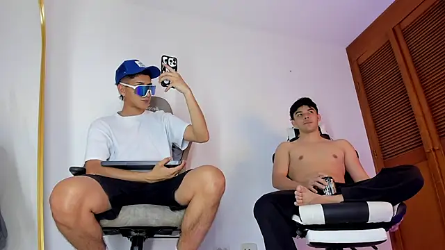 sotooliver3 online show from January 10, 2026, 9:30 pm