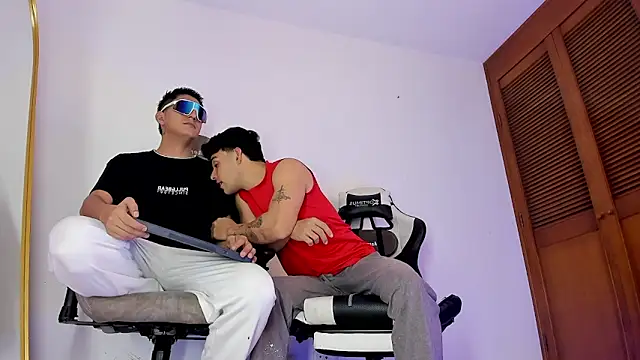 sotooliver3 online show from February 6, 2026, 8:23 pm