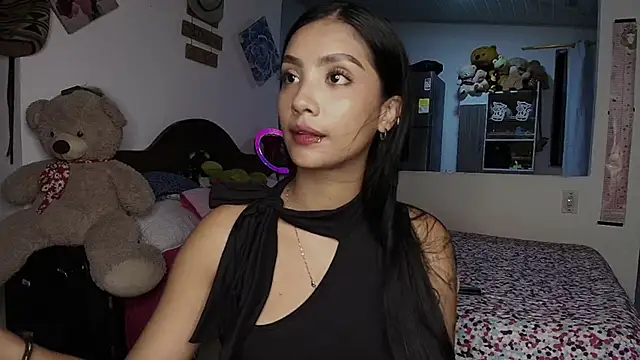 mia yireth online show from September 20, 2025, 11:28 pm