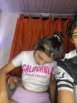 Nezuko-uWux online show from September 26, 2025, 6:28 am