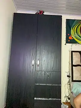 Nezuko-uWux online show from October 2, 2025, 7:48 am