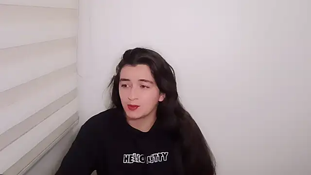 DanniG2000  online show from October 4, 2025, 3:26 am