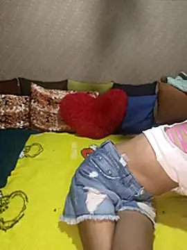 Snapshot of emali_baba chatting on December 14, 2025, 7:36 am emali baba online show from December 14, 2025, 7:36 am