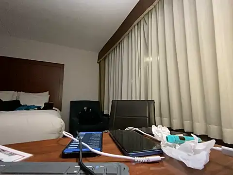 princesslivv online show from February 11, 2026, 4:28 am