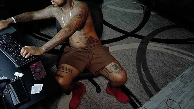 SLANGONDEMHOES online show from September 24, 2025, 11:46 am