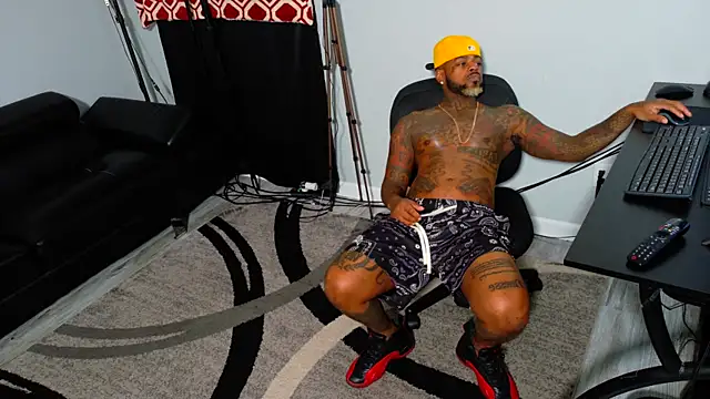 SLANGONDEMHOES online show from November 5, 2025, 12:16 pm