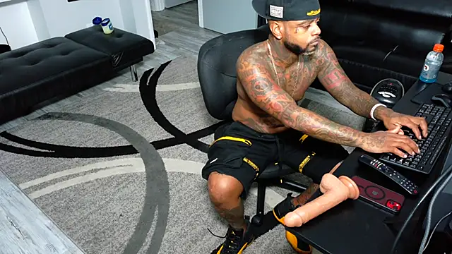 SLANGONDEMHOES online show from December 16, 2025, 1:38 pm