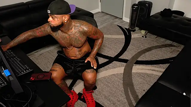 SLANGONDEMHOES online show from February 7, 2026, 6:28 am