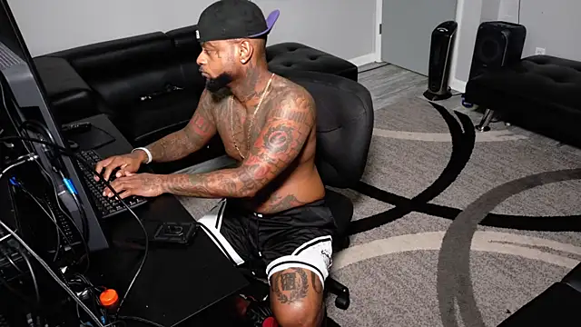 SLANGONDEMHOES online show from February 24, 2026, 8:40 pm