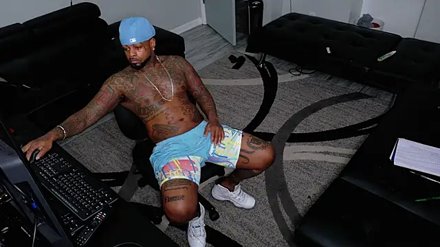 SLANGONDEMHOES online show from April 14, 2026, 12:55 pm