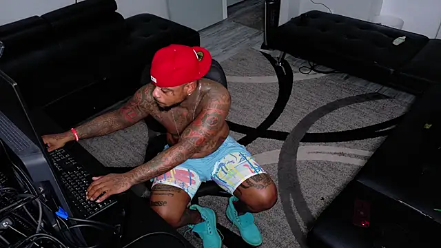 SLANGONDEMHOES online show from April 15, 2026, 1:12 am