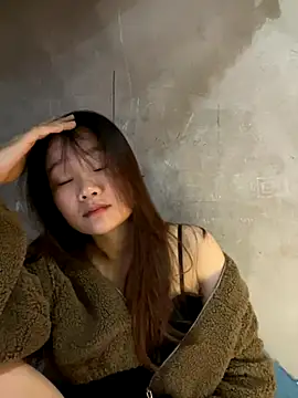 Snapshot of Hinne07 chatting on November 18, 2025, 12:27 am Hinne07 online show from November 18, 2025, 12:27 am