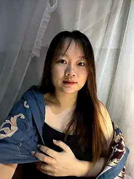 Snapshot of Hinne07 chatting on November 21, 2025, 12:21 am Hinne07 online show from November 21, 2025, 12:21 am