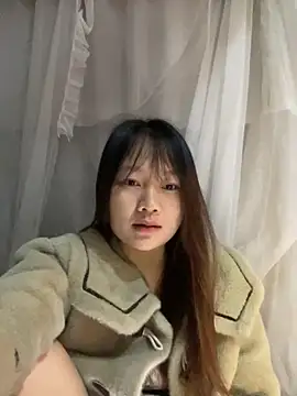 Snapshot of Hinne07 chatting on December 2, 2025, 1:55 am Hinne07 online show from December 2, 2025, 1:55 am