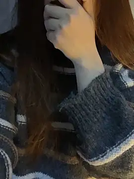 Hinne07 online show from February 5, 2026, 12:04 am